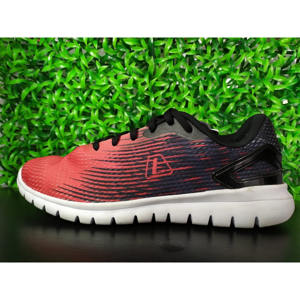 (JO) Sepatu Lari League Valor TR Unisex 107058601