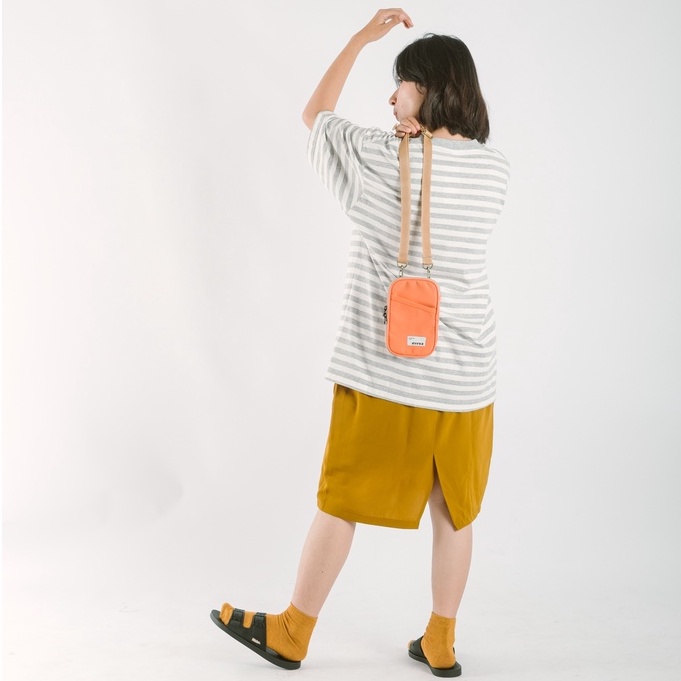 Evroa Polka Sling Phone - Peach