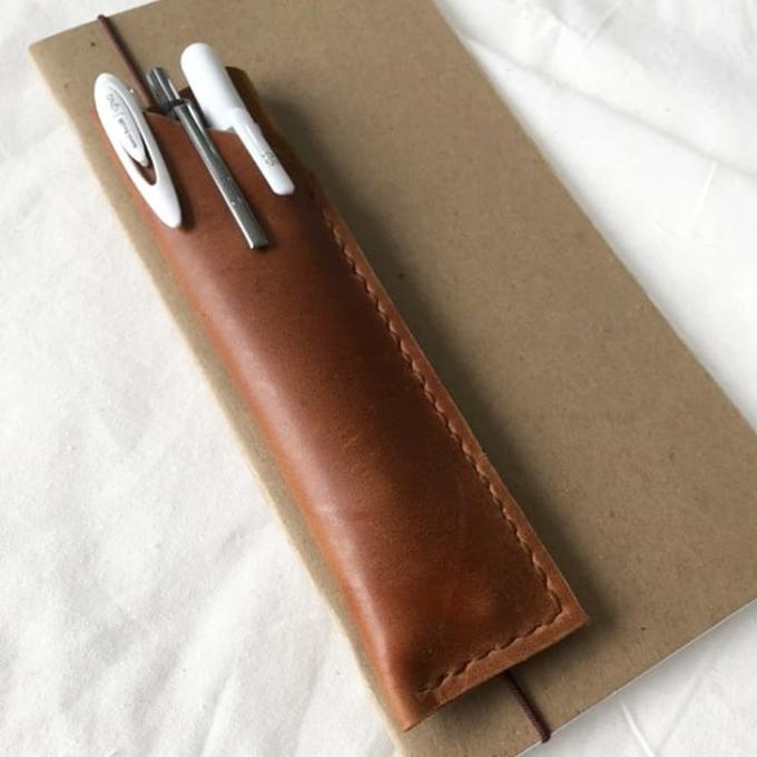 

SALE Leather Pen Holder (with string)/TEMPAT PENSIL AESTHETIC/TEMPAT PENSIL ANAK PEREMPUAN/TEMPAT PENSIL LUCU/TEMPAT PENSIL 3D/TEMPAT PENSIL TRANSPARAN/TEMPAT PENSIL LUCU/TEMPAT PENSIL KOREA/TEMPAT PENSIL KAIN/TEMPAT PENSIL KALKULATOR