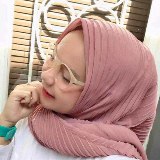Hijab Segiempat Plisket Kerudung SegiEmpat Jilbab Plisket Segiempat Carissa