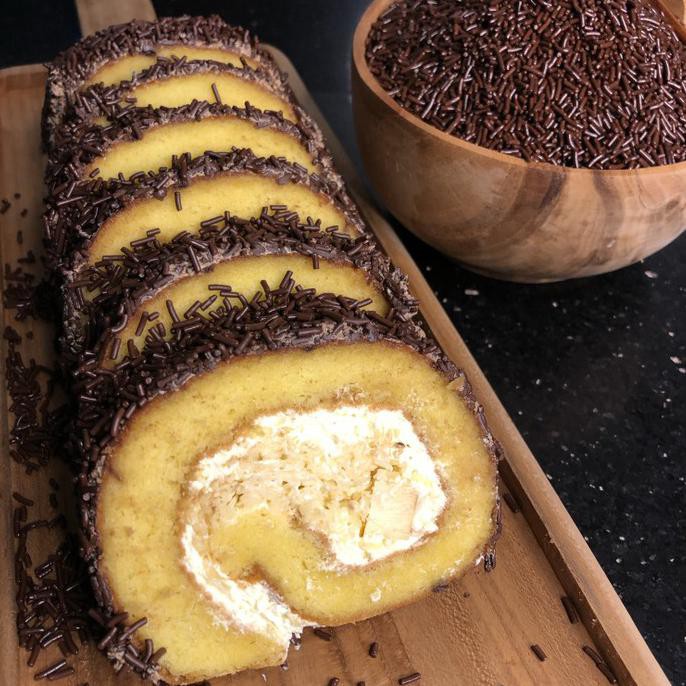 

Bolu Gulung Medan C&F Double Topping - KEJUCOKLAT TERPERCAYA Kode 1039