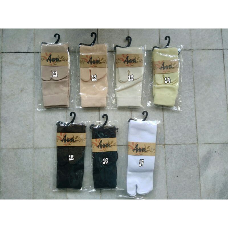 Kaos kaki Anna M warna jempol polos