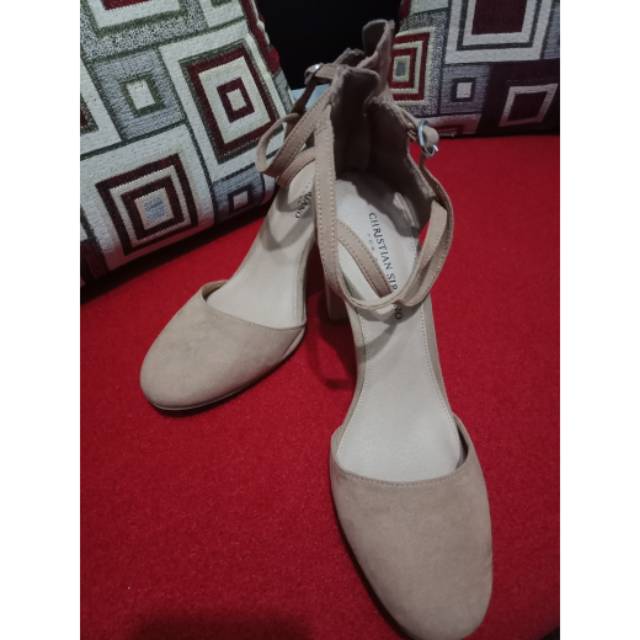 Preloved highheels christian siriano (payless)