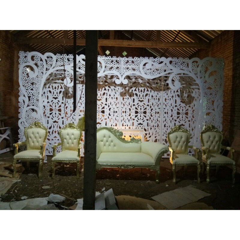 pelaminan karet spons lengkap/ pelaminan terbaru/ backdrop/ dekorasi/ gebyok/ pelaminan cantik