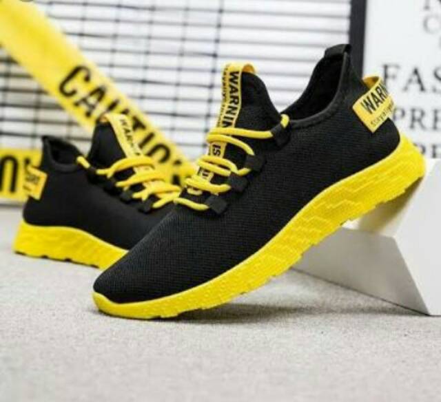 Sepatu Sneakers Pria Keren (COD)