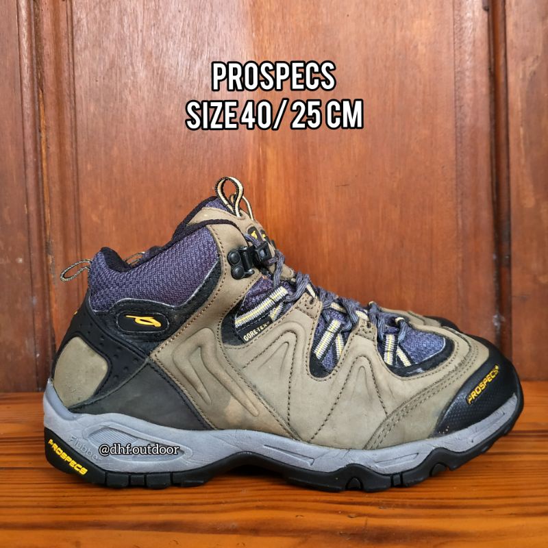 Sepatu Gunung Prospecs