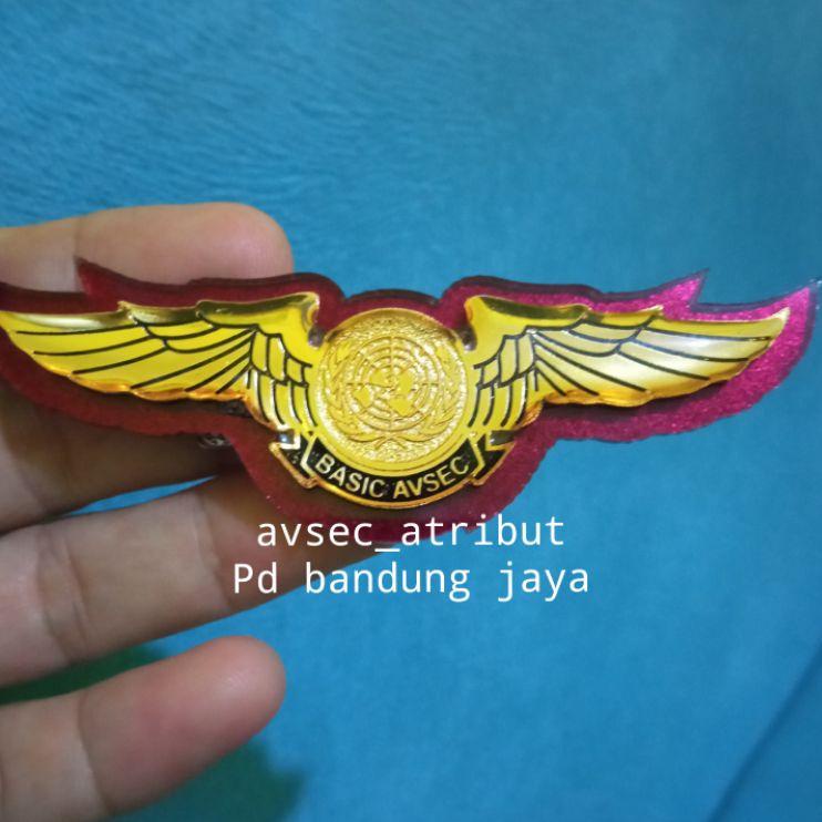 (SALE) WING BASIC AVSEC MIKA MAGNET/ATRIBUT AVSEC
