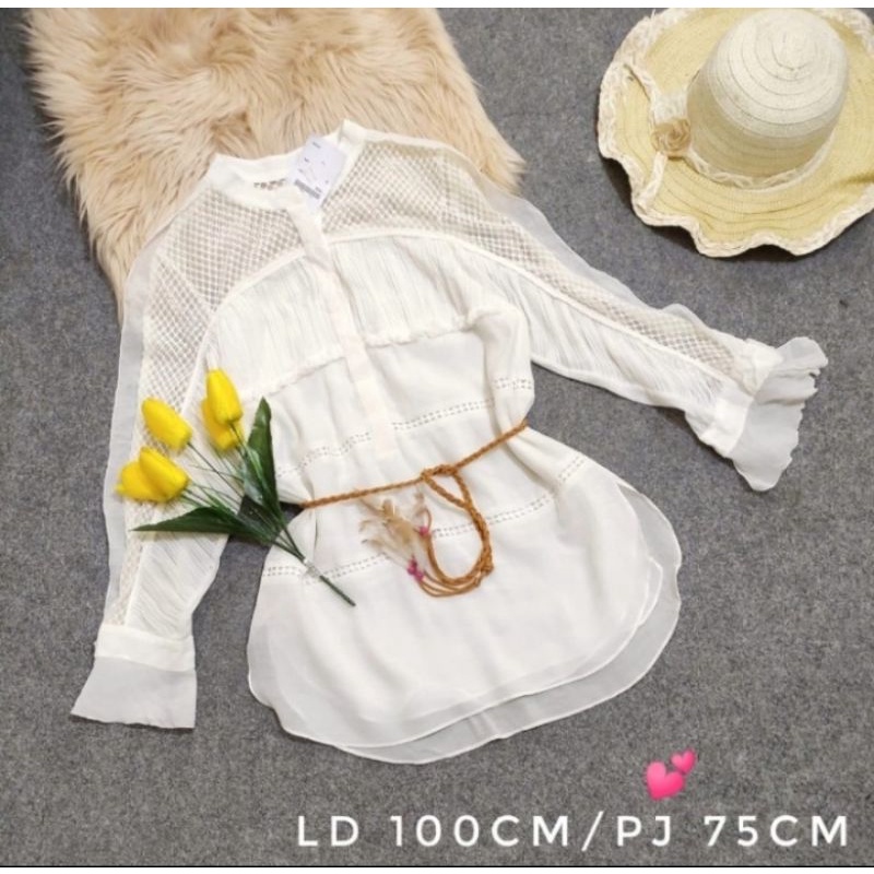 blouse putih plisket mix renda brukat