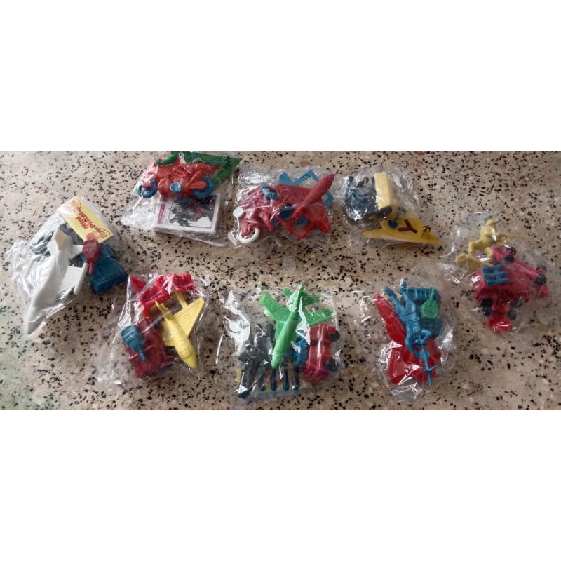 Pesawat mini plastik/ kartu kuartet/ motor mini plastik