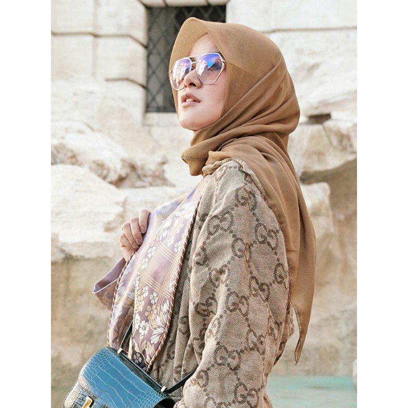 preloved buttonscarves olla square