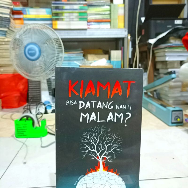 Obral Buku Agama / Islami / Novel Islami / Bacaan Agama / Shalat Tahajjud Untuk Prestasi Akademik / Menyegarkan Islam Kita / Istri Bahagia / Original Murah #24A-Kiamat Bisa Datang