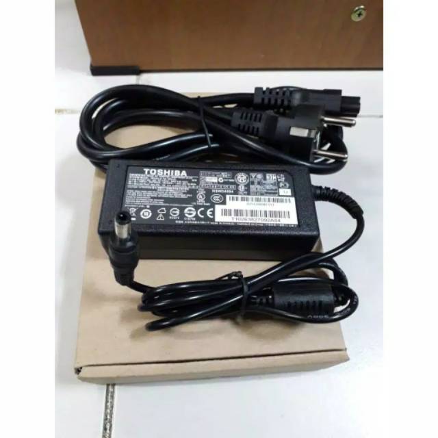 Charger Casan Laptop Toshiba NB500 NB505 NB510 NB520 T210 19V 1.58A