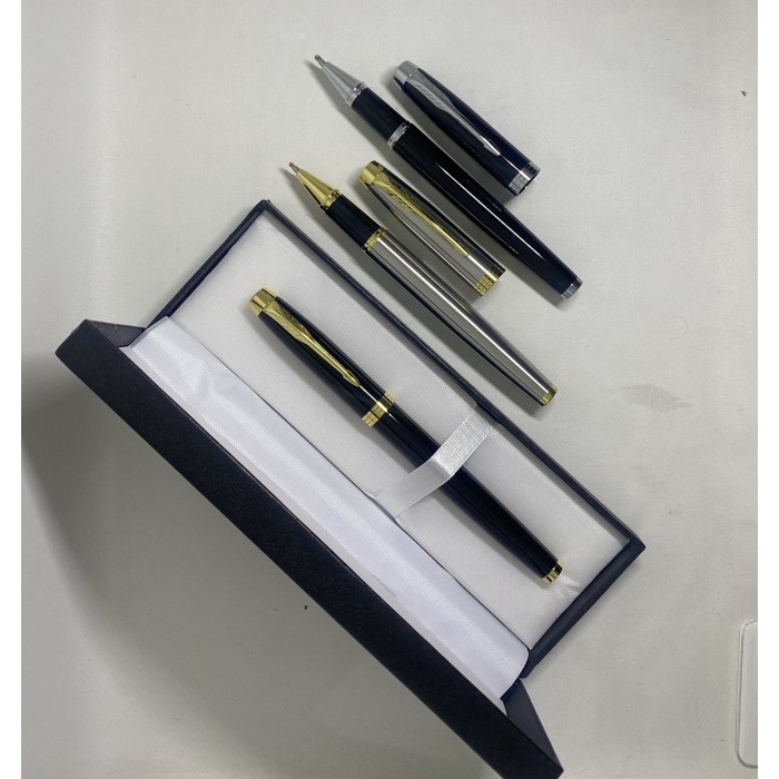 

Eklusif Pulpen Promosi / Pulpen Esklusif / Elegant Parker Im Kw Roller Ball Ct Gilaa!!!