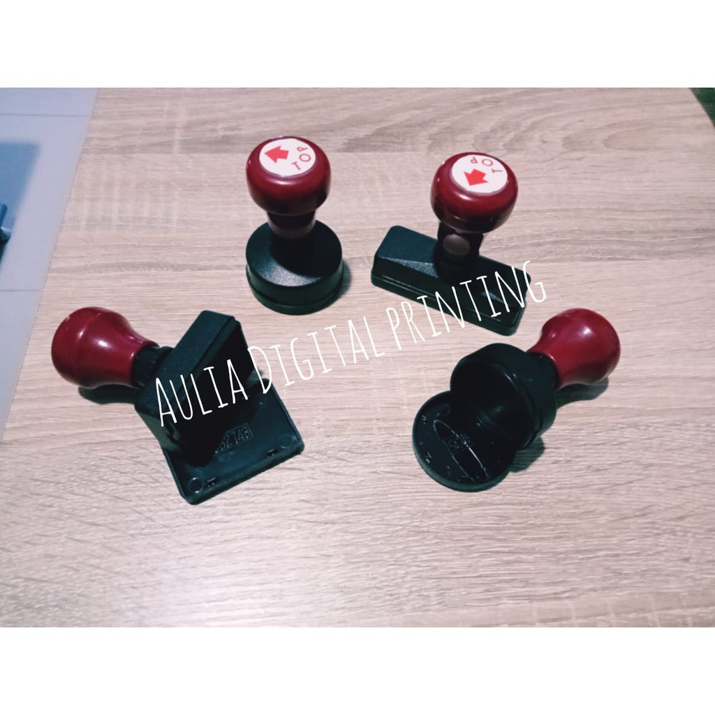 

Stempel Flash Persegi Satu Warna 45X30 MM