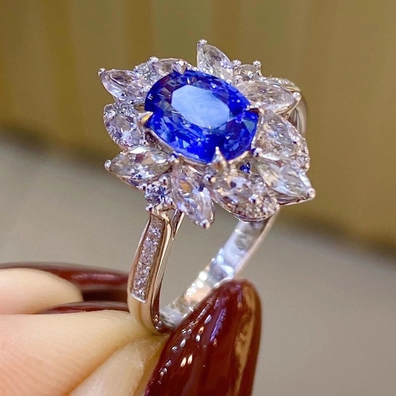 New Luxury Inlaid Natural Sri Lanka Sapphire Ring