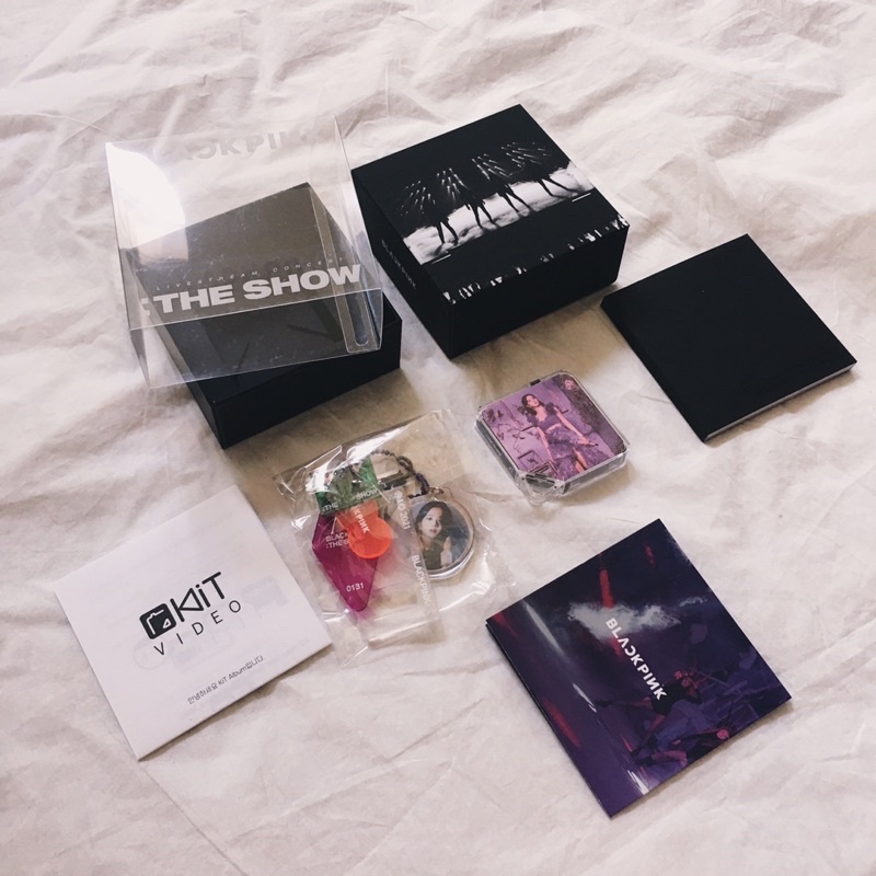 BLACKPINK 2021 THE SHOW KIT VERSION JISOO KIT VIDEO JISOO KEYRING CHARM PHOTOCARD JENNIE LISA ROSE