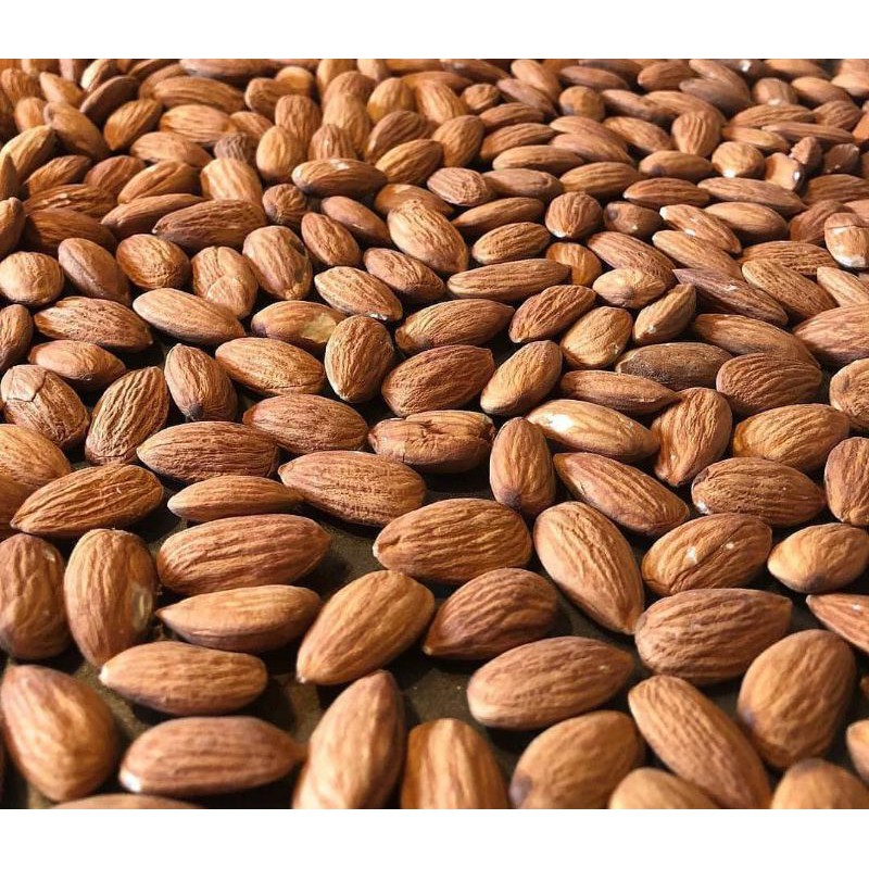 

Kacang Almond