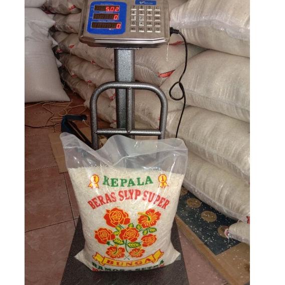 

Produk BERAS BUNGA RAMOS SETRA 5 KG 9EC