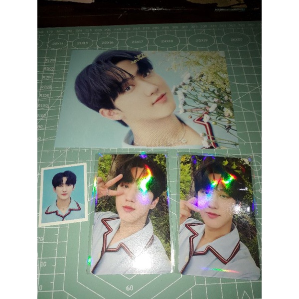 photocard bangchan changbin felix set noeasy oddinary fankit season greeting pop up store the victor