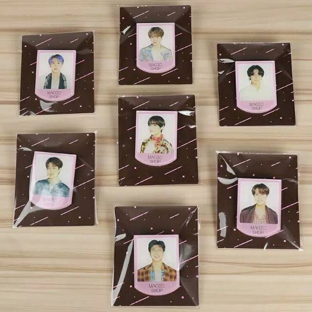 

BTS MAGIC SHOP ACRYLIC BADGE