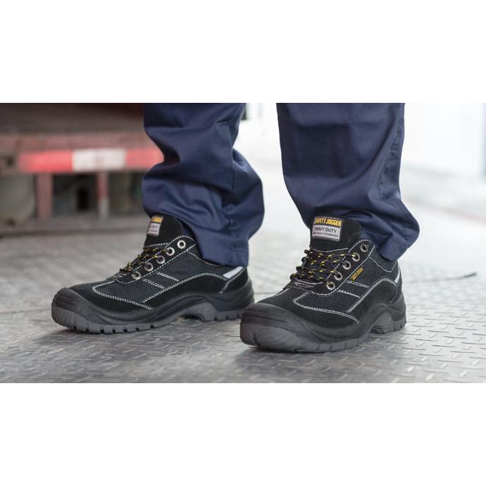 Sepatu Kerja Safety Model Sporty Safety Jogger Gobi Fitur Anti Paku