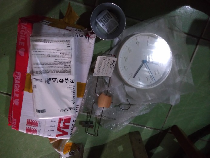 Bumerang Gantungan Baju Alami