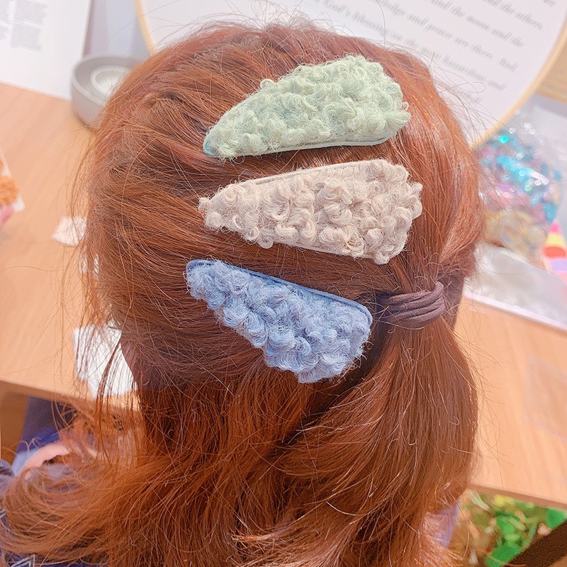 MARKAS   ACC150 Jepit Rambut Anak Wol Fuzzy Plush Warna Warni Korea Style Woman Hairpin  Aksesoris Rambut Wanita