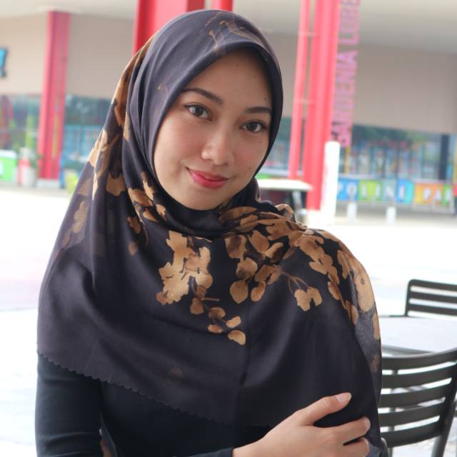 JAYANTI SCARF