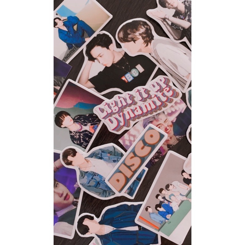 

DYNAMITE BTS STICKER