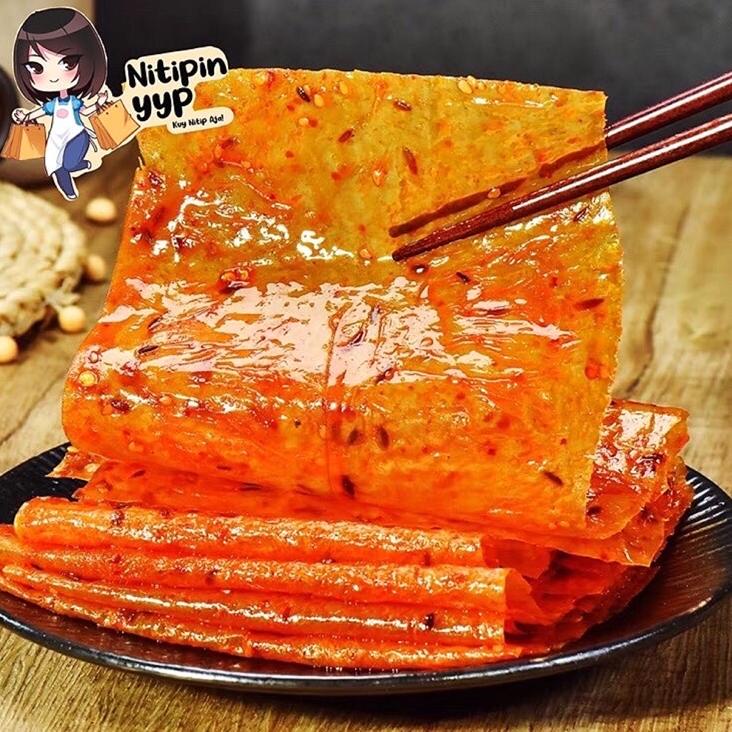 

Tiktok Sell✨ [2 RASA] WuLaMa LaTiao DALAPIAN - Spicy Tofu Skin Strip Instant Snack - WU LA MA Kulit Tahu Pedas Cemilan Khas China Siap Saji (138gr) Import Terlaris/MEN SALE/〖COD⭐〗/【Import Terlaris】/〖5.5 COD〗