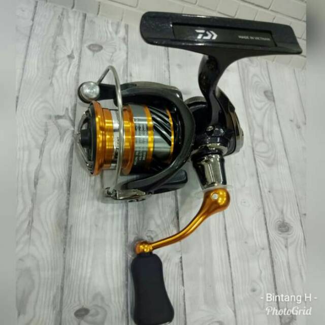 Reel Daiwa Revros LT 1000 XH