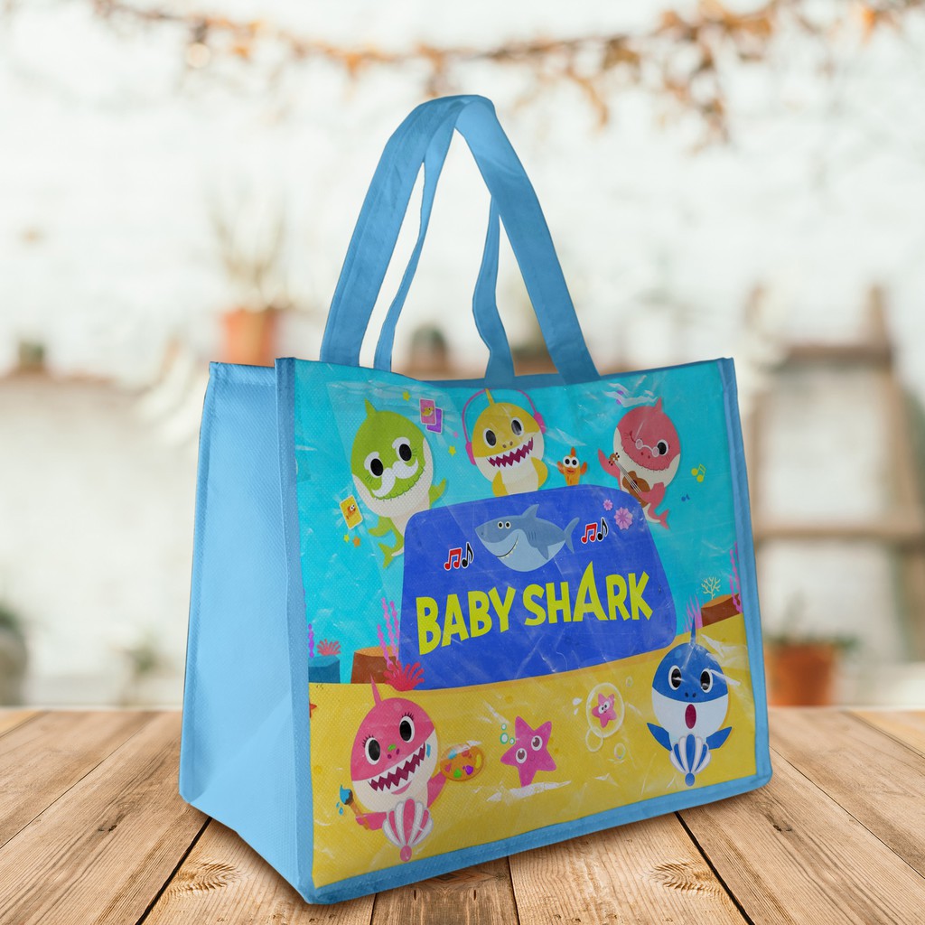 Tas Ultah / Tas Ulang tahun Anak / Goodie Bag / Hello kitty / Batman / TSum tsum / Baby  shark-1