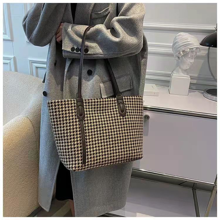 201664 Tas Tote Wanita Import Totebag Cewek Impor Shoulder Bag Cewe (1 KG MUAT 2) GT1917 LT2019 JTF01343 CR7732 EL5737 BQ3364