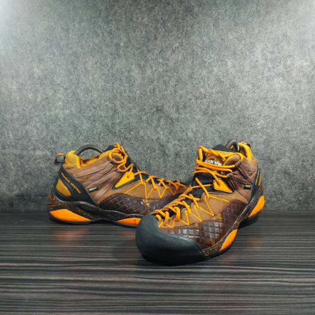 Sepatu Blackyak Enigma gtx second original