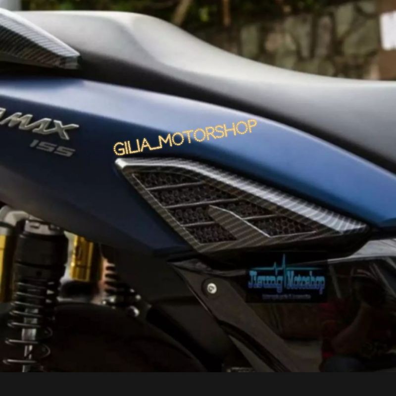 tutup pijakan Nmax 2020 carbon hitam cover pijakan Nmax new 2020 carbon nemo