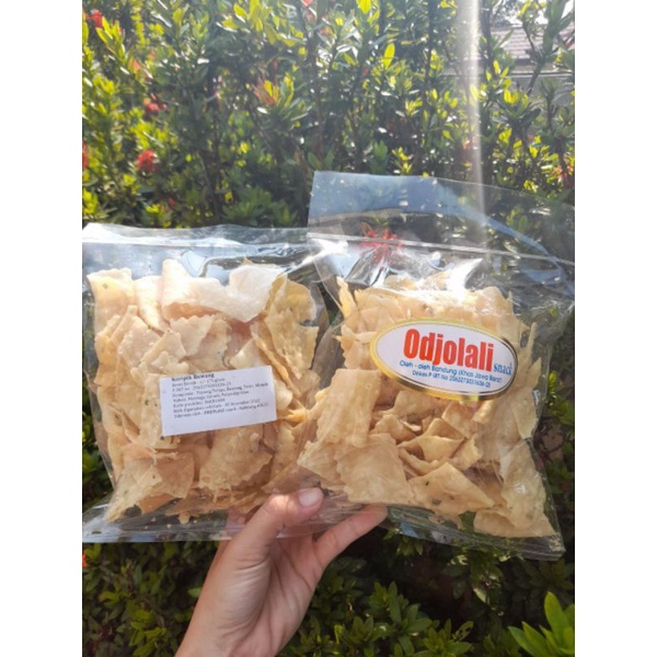 

Keripik Bawang Kue Bawang Pangsit Goreng Renyah dan Gurih