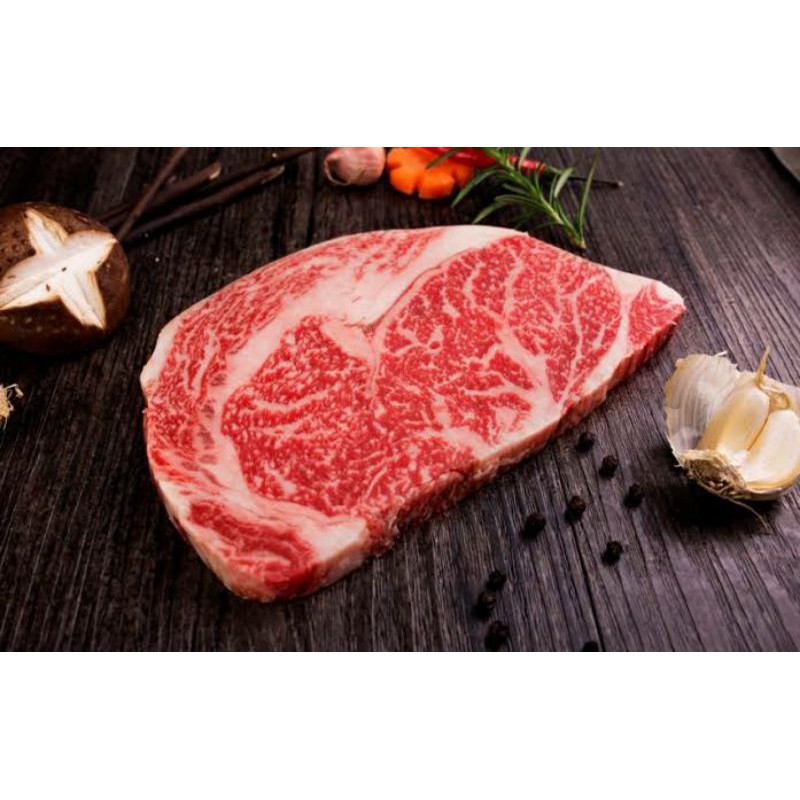 

SIRLOIN WAGYU MELTIQUE / BEEF STEAK AUS