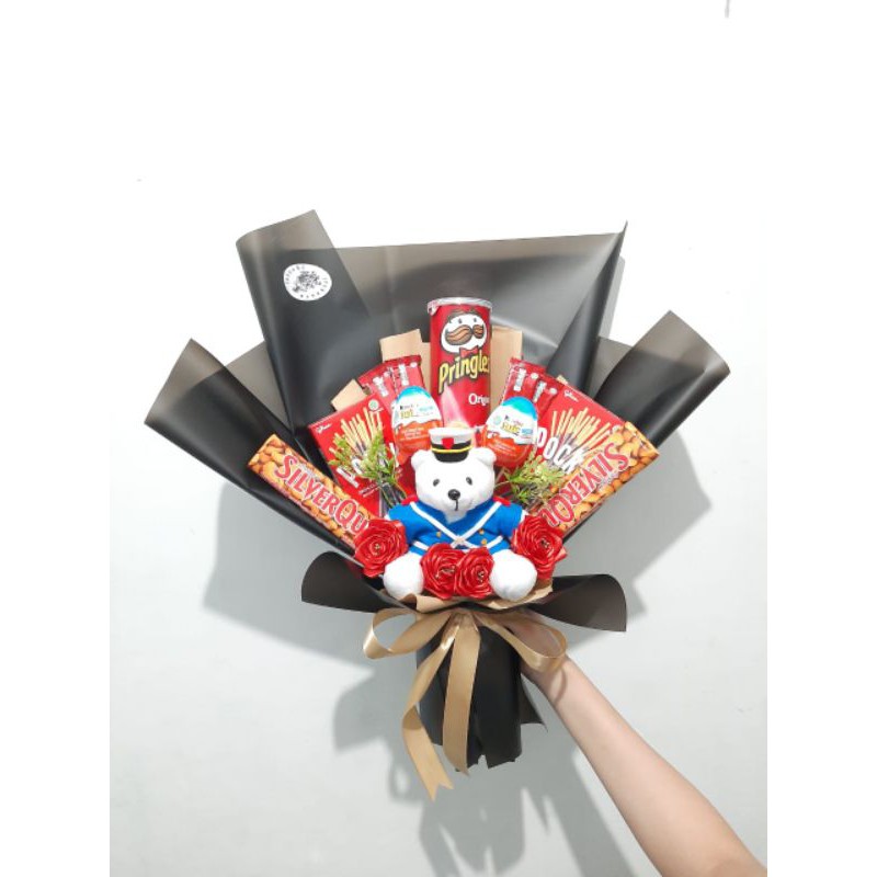 BUKET WISUDA JURIT | BONEKA WISJUR | TENTARA AKMIL TNI MAGELANG | KADO HADIAH MURAH | SNACK BOUQUET