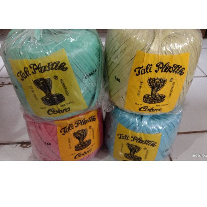 Tali Rafia Cobra Warna Warni 1kg