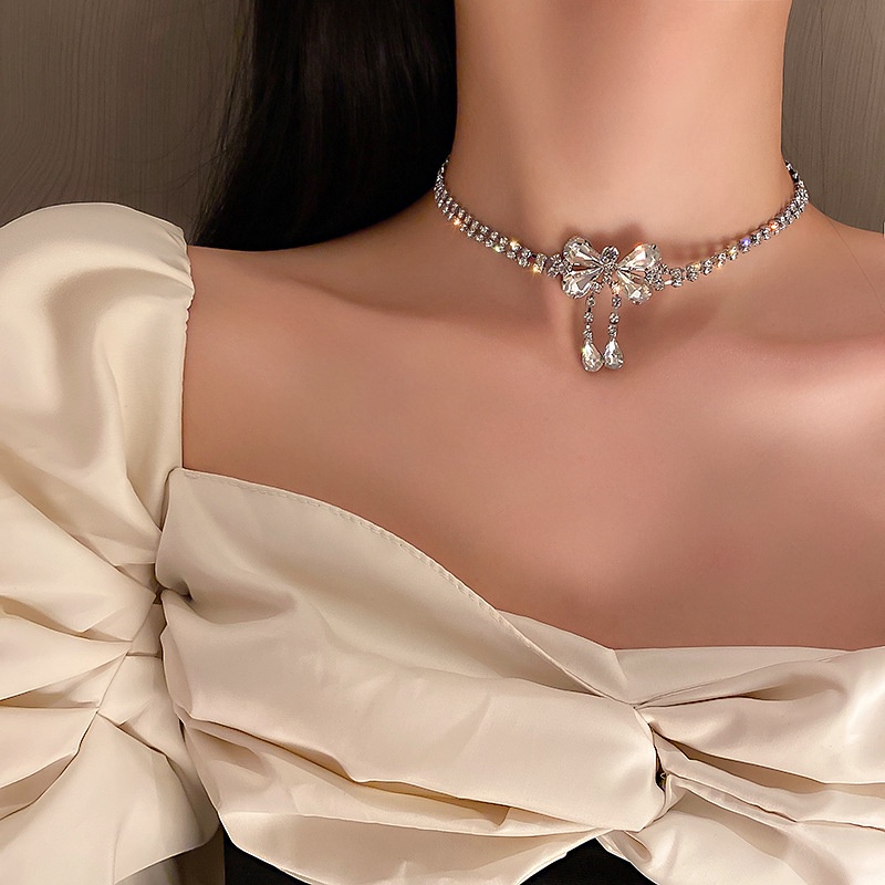 Versi Korea Fashion Wanita Pesta Makan Malam Berlebihan Cahaya Mewah High-End Penuh Berlian Busur Gelang Kalung