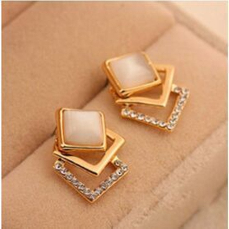 Anting wanita geometri model korea jepang berlian silver cantik terbaru cocok untuk hadiah dan pesta