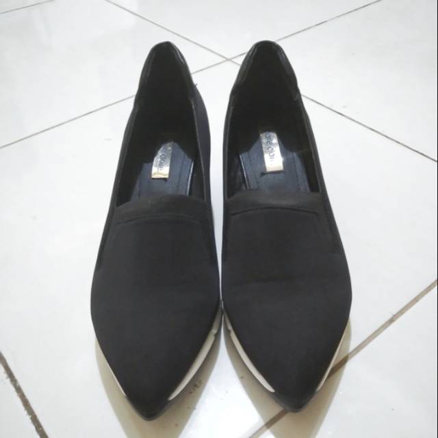 (Preloved) Sepatu Marie Claire Wedges Hitam
