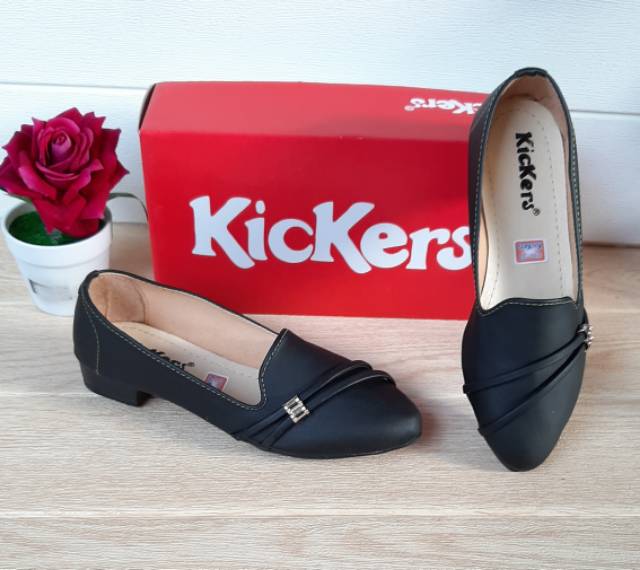 kickers cewek slip on balet