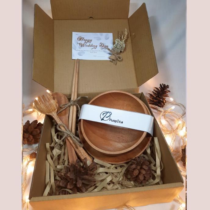 

HAMPERS SINGLE B / PARCEL NIKAHAN/ KADO WISUDA/ HAMPERS WEDDING/ GIFT