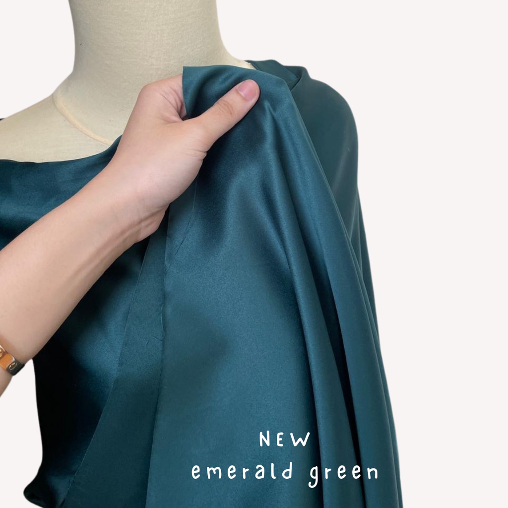 Kain Satin Saten Velvet Premium Silk Meteran Warna Hijau Botol Emerald Green