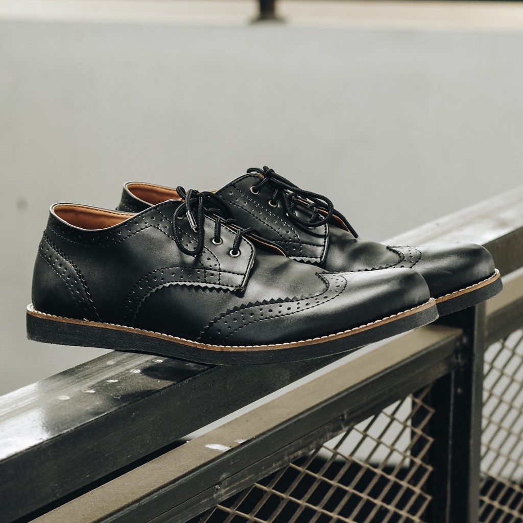 ALPHA BLACK |ManNeedMe x Lvnatica| Sepatu Vintage Pria | Pantofel Pria