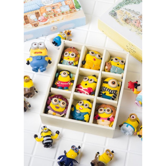 

Minions box of 9