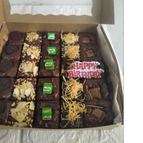 

➥ 1pak=10 pcs DUS KUE 25X25 DUS DONAT DUS MAKANAN DUS SNACK BOX MURAH DUS KUE BOLU DUS HAMPER ◘