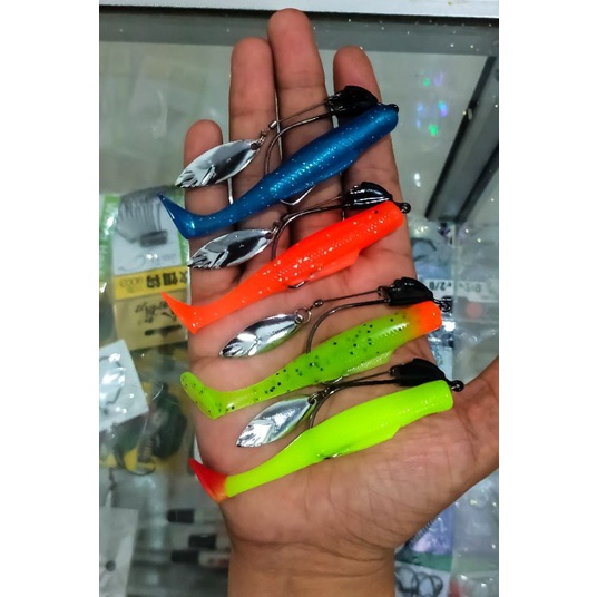 Umpan soft lure. rep. Zman ukuran 8cm .pakai kail dan blade