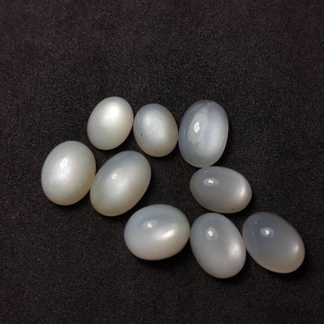 

Anggur Bulan Cay Eye Air Beras Top Antik Bergiwang